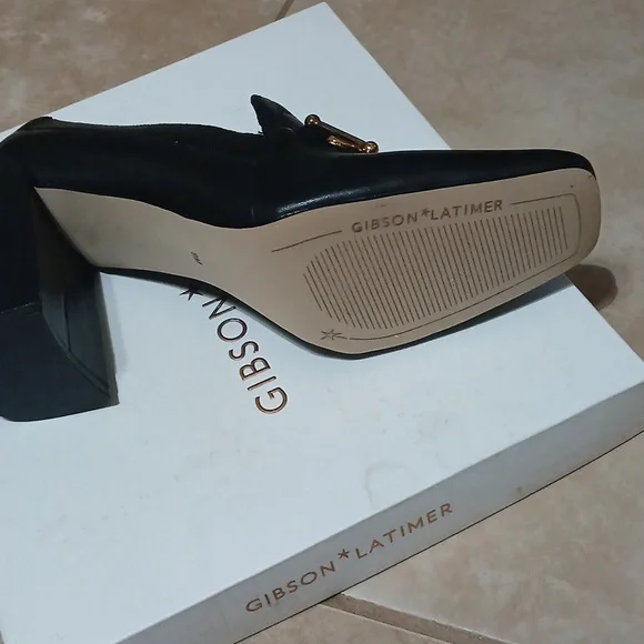 Shoes - Picture 2 of 3